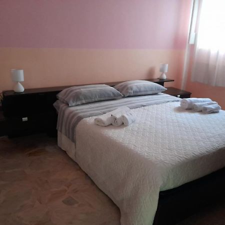 Casa Gioia Bed and Breakfast Pachino Esterno foto